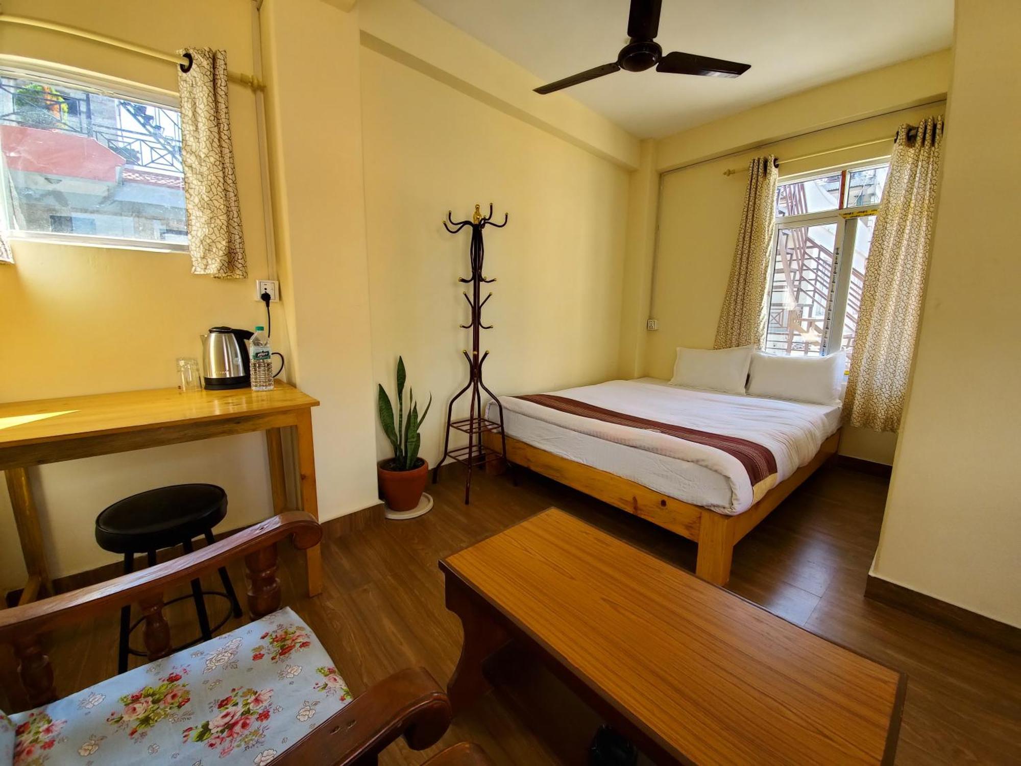Santoshi Guest House, Pokhara Exterior photo