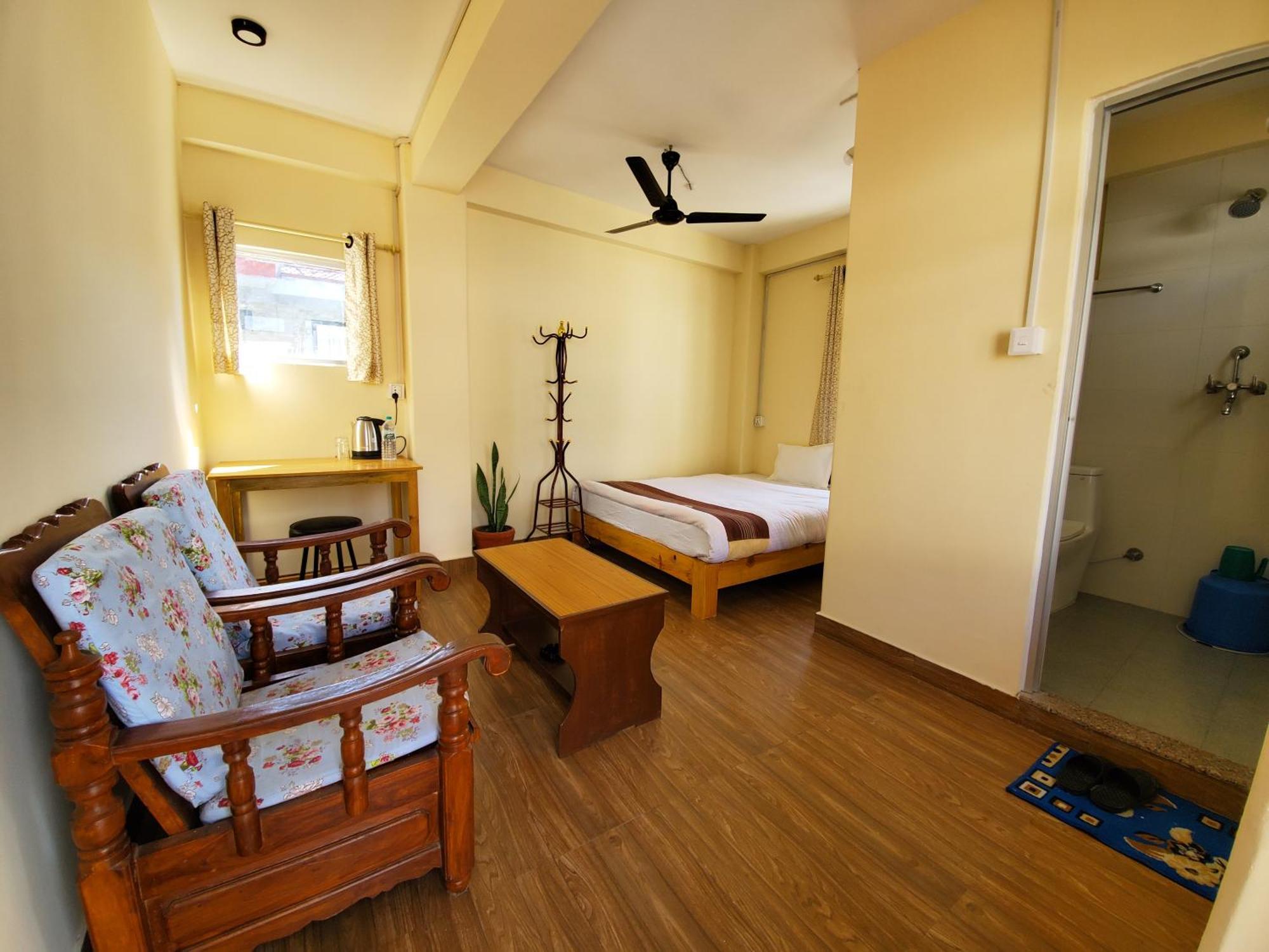 Santoshi Guest House, Pokhara Exterior photo