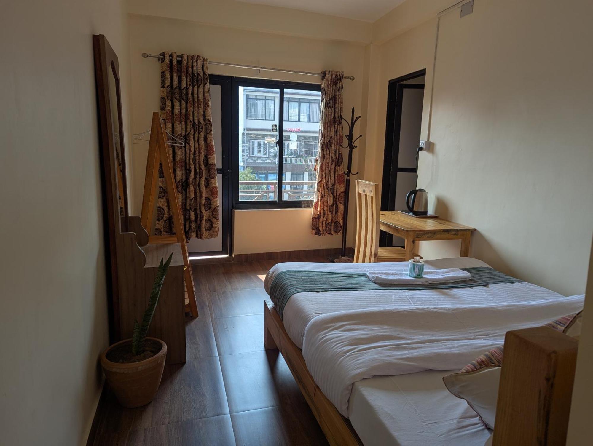 Santoshi Guest House, Pokhara Exterior photo